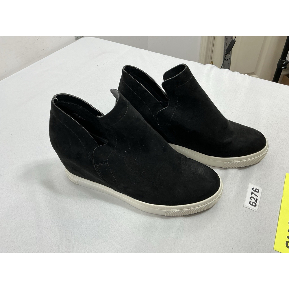 Womans Express Pullon Booties Size 10 Black Hidden Wedge Cutouts